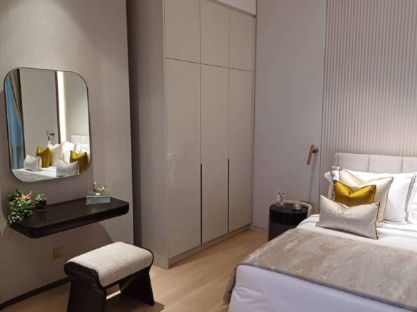 Pavilion Square KL, Direct Mall access and KLCC view