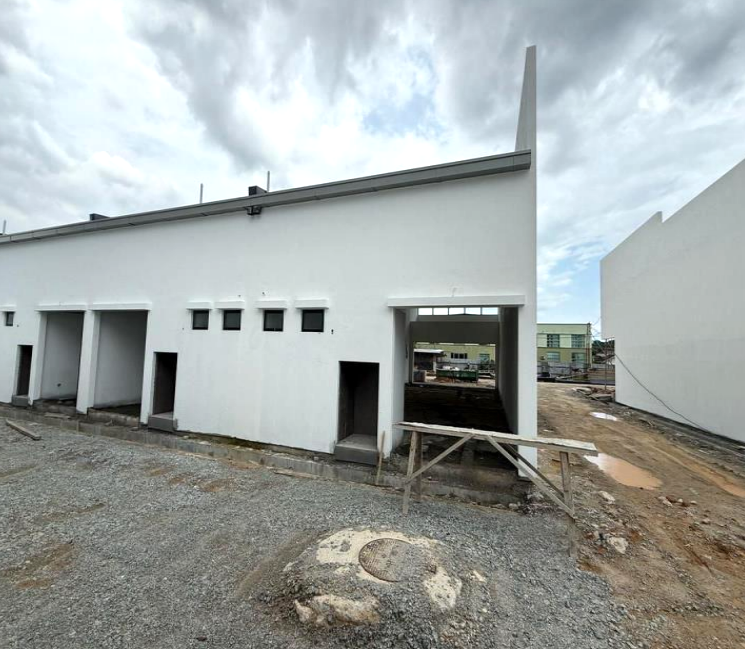 Villa Kesuma Single Story Shop for rent with High Ceiling.