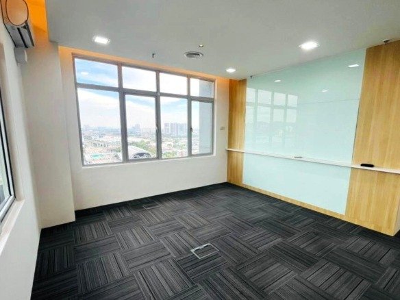 Puchong Financial Corporate Centre - Fully furnished offices
