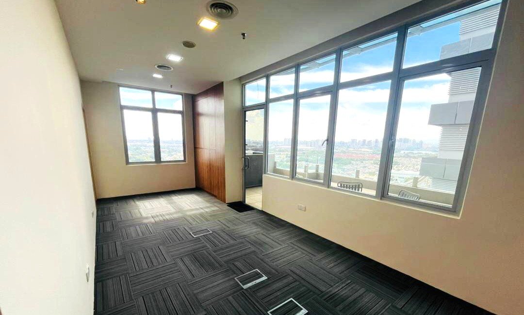 Puchong Financial Corporate Centre - Fully furnished offices