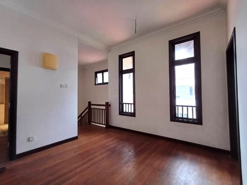 Bungalow for Sale in Bandar Kinrara - Gated, Freehold, Prime Area