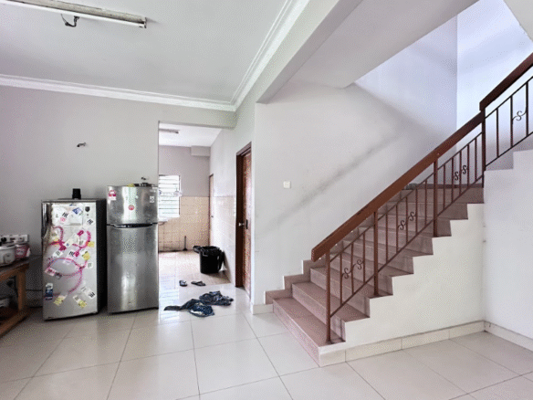 Puchong Corner Terrace House for Sale - Extra Land and Value