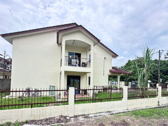 Puchong Corner Terrace House for Sale - Extra Land and Value