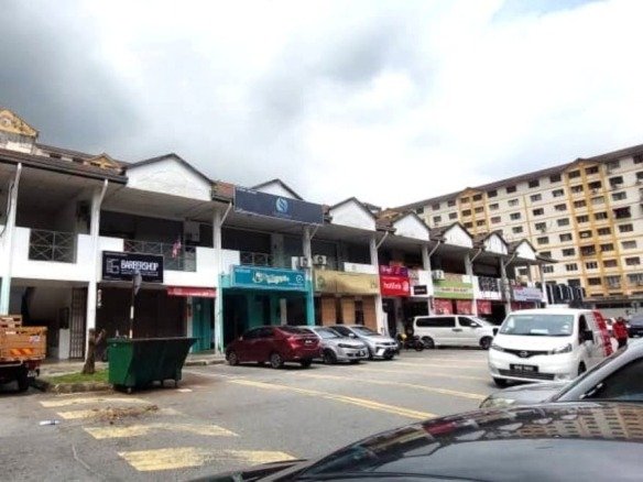 USJ 16 Strata Shop for Sale - Ground Floor, High Visibility