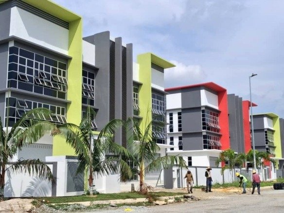 Puchong Semi-d Factory Industrial Property for Sale or Rent