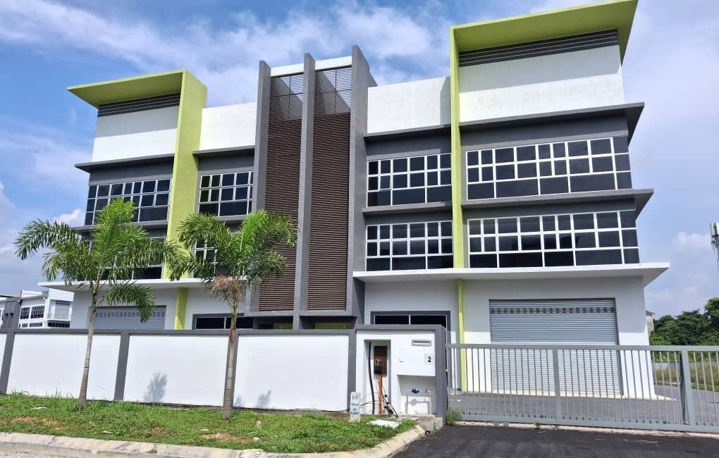 Puchong Semi-d Factory Industrial Property for Sale or Rent