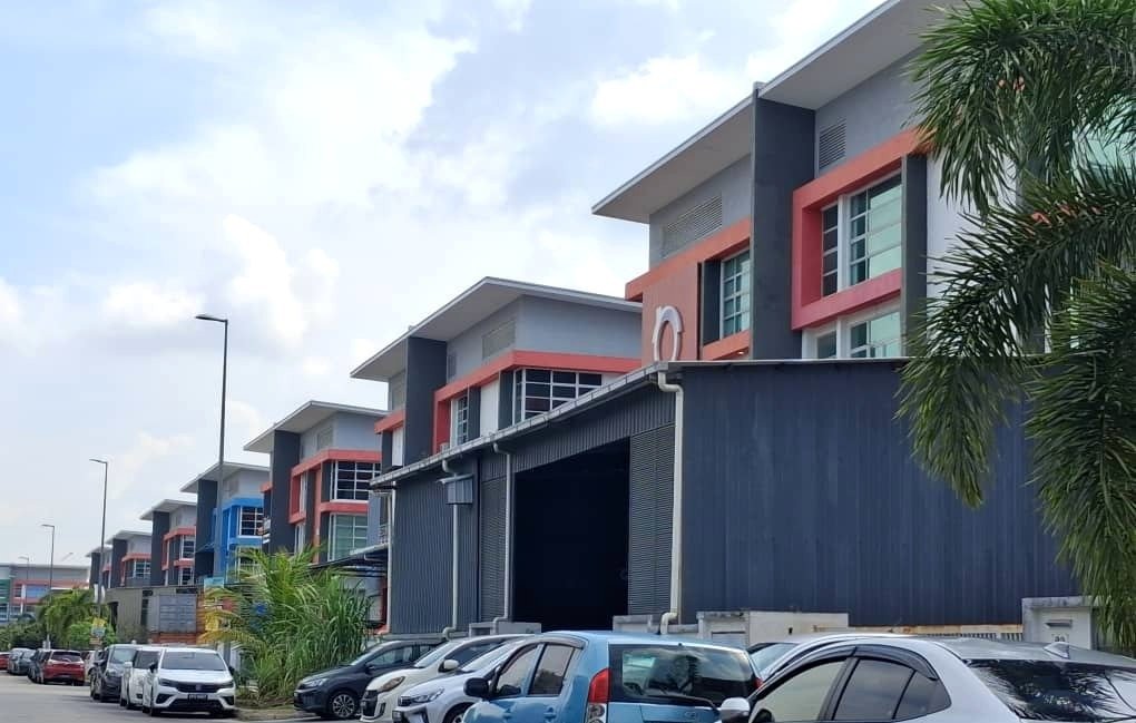 Puchong Semi-d Factory Industrial Property for Sale or Rent