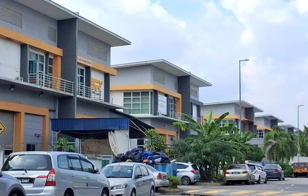 Puchong Semi-d Factory Industrial Property for Sale or Rent