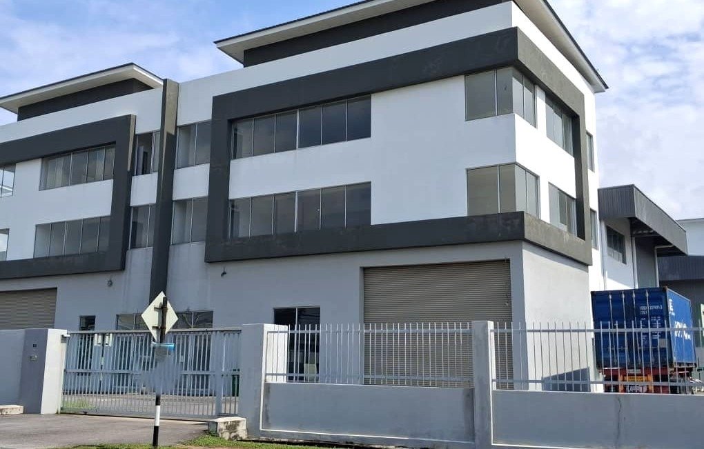 Puchong Semi-d Factory Industrial Property for Sale or Rent